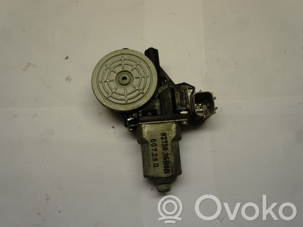 Nissan Navara D23 Takaoven ikkunan nostomoottori 