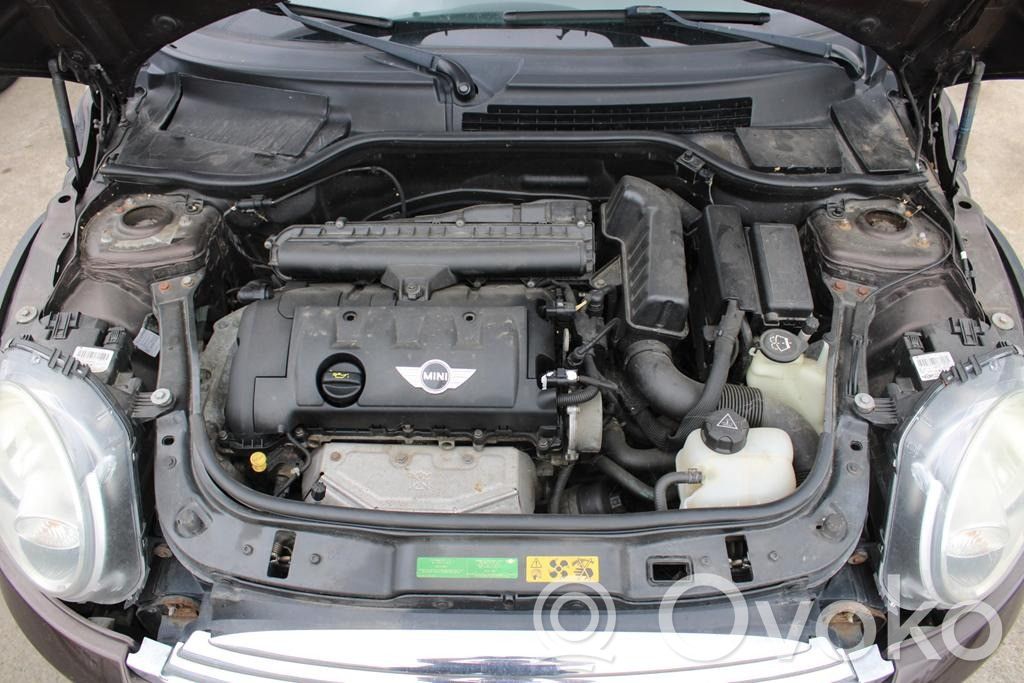 Mini One - Cooper Clubman R55 Engine