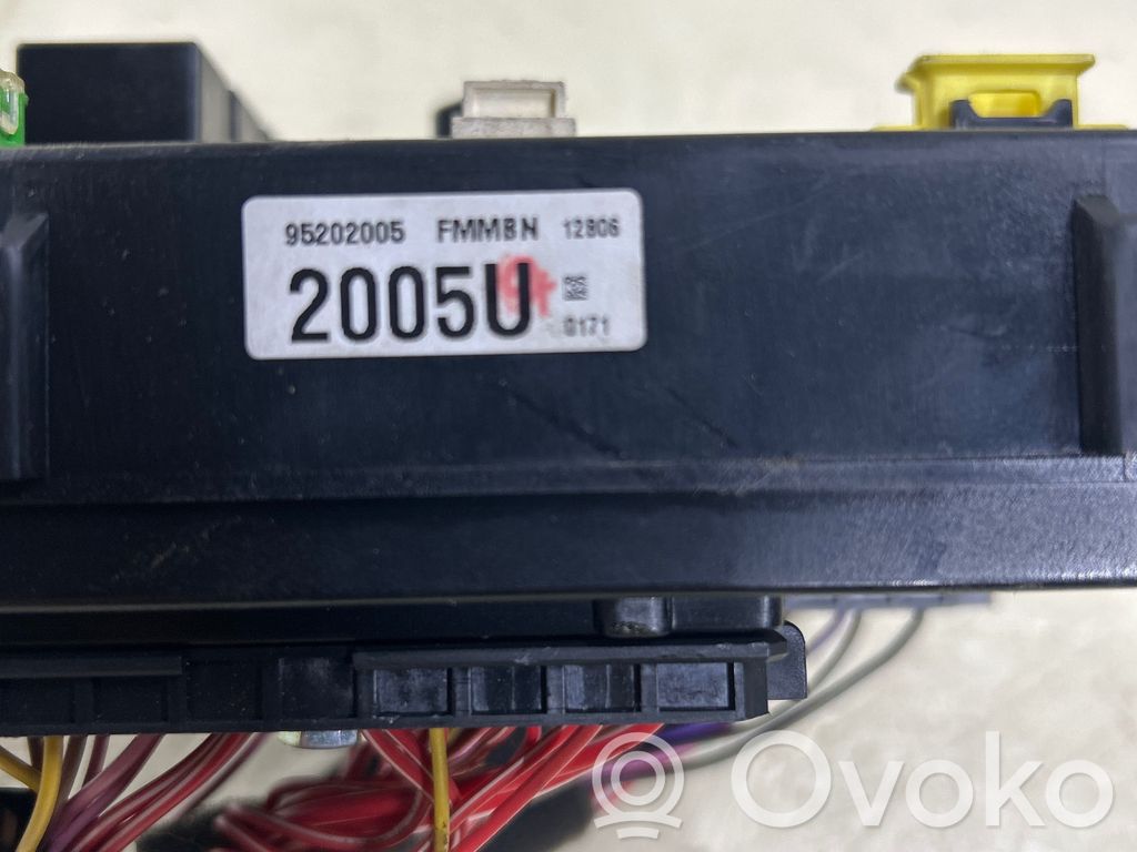 Chevrolet Captiva Fuse module 