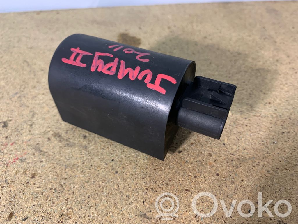 Dzesēšanas ventilatora relejs   9656112480