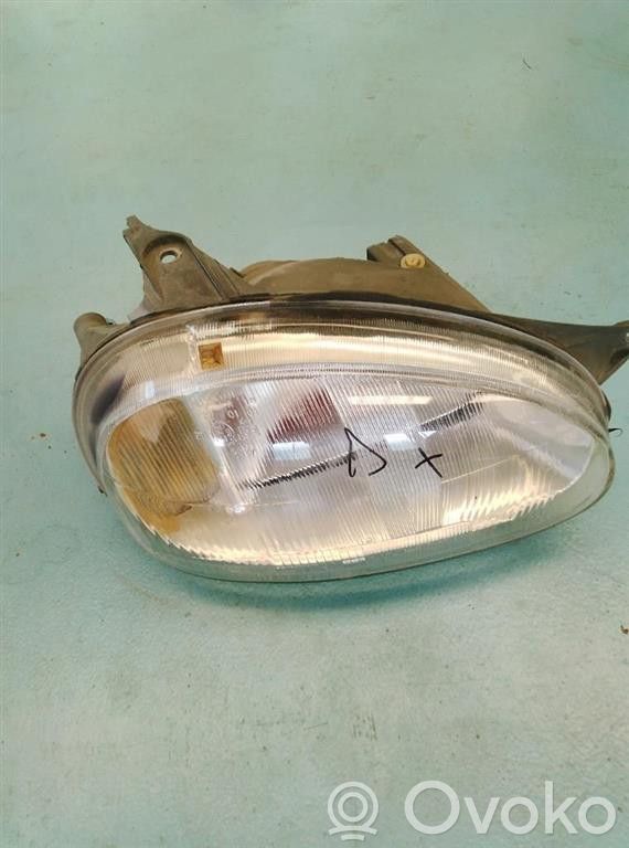 Opel Corsa C Priekinis žibintas 