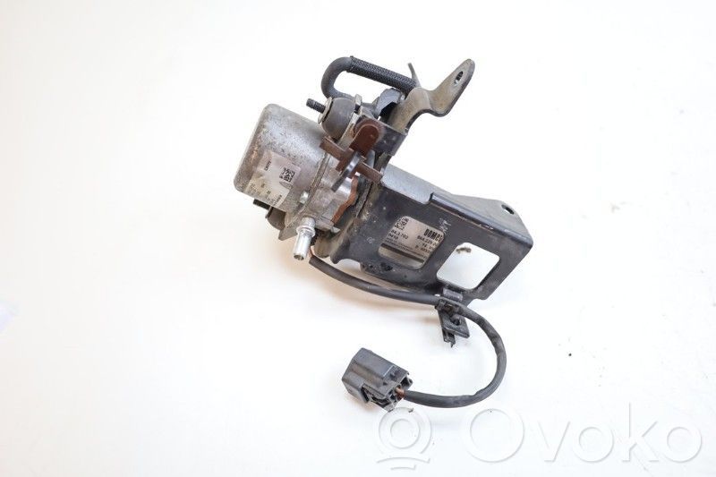 Volvo V70 Alipainepumppu 