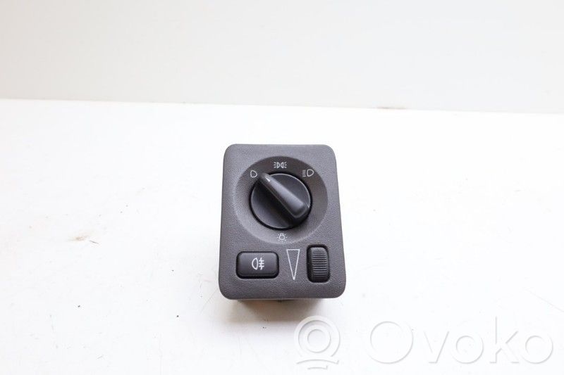 Light switch   4616124,4616124