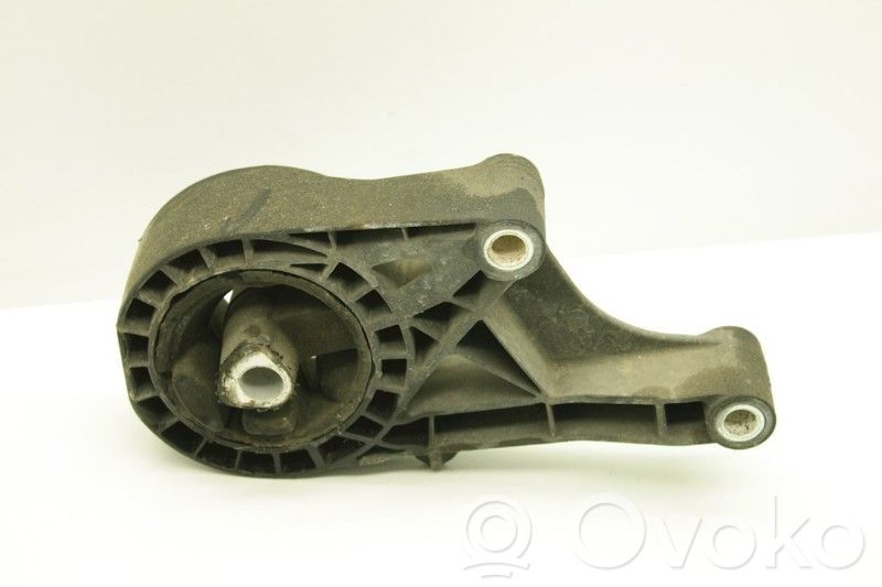 Engine mount bracket   13220095,13220095