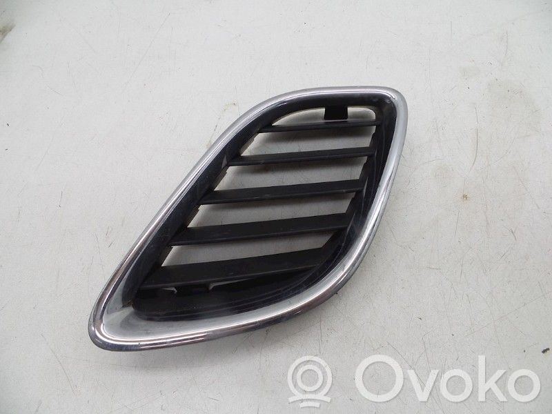Saab 9-5 Grilă față 
