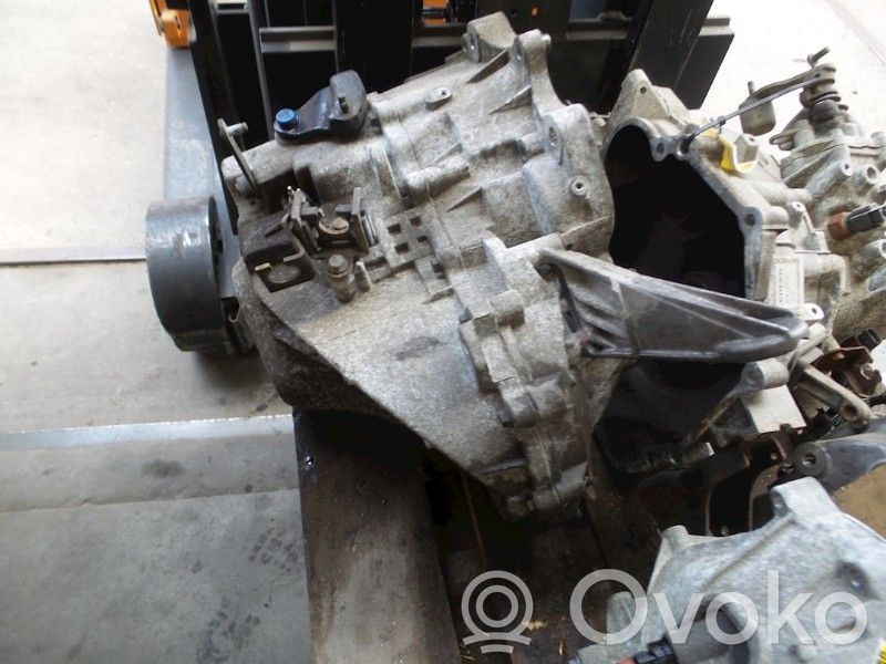 Volvo 850 Manualna 5-biegowa skrzynia biegów 