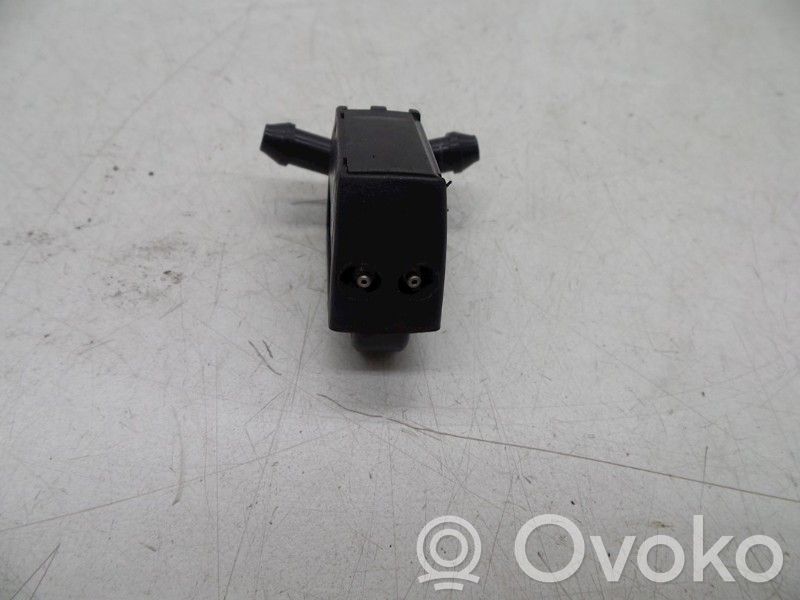 Volvo V60 Dysza spryskiwacza szyby przedniej / czołowej 