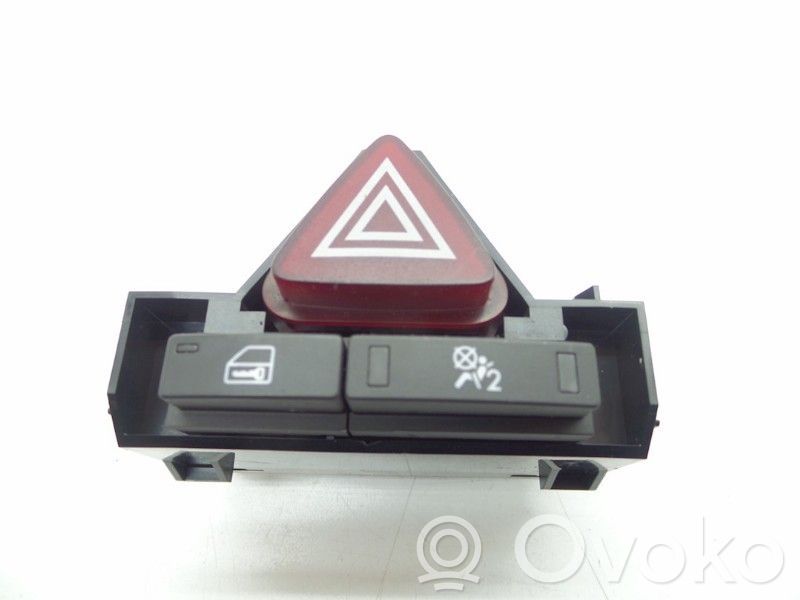 Hazard light switch   13189529,13189529