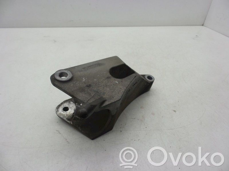 Engine mount bracket   9156987,9156987