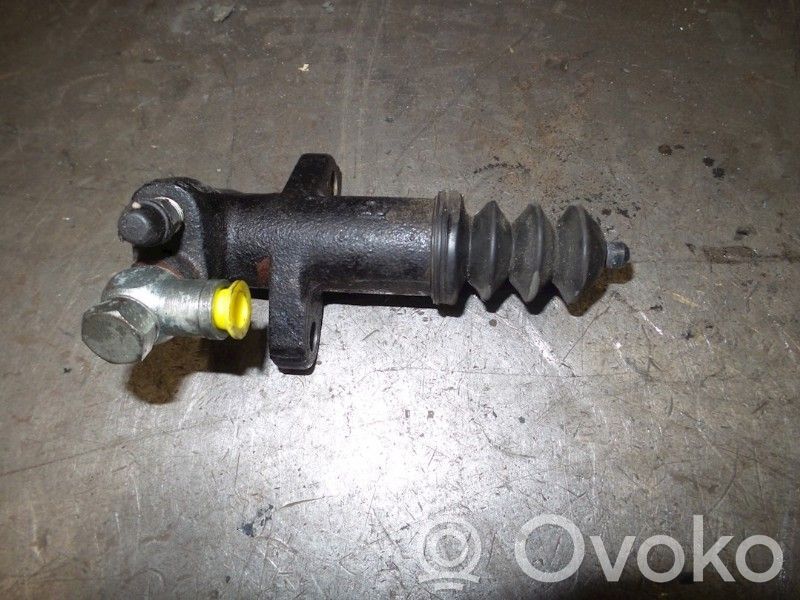 Volvo S40, V40 Kytkimen apusylinteri 