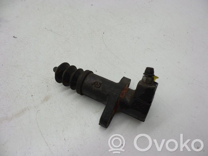 Volvo S40, V40 Kytkimen apusylinteri 