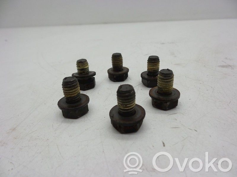Tuercas/tornillos   92152207,92152207