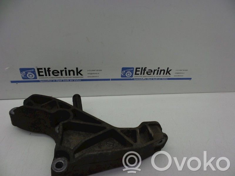 Opel Astra H Wspornik / Mocowanie silnika 