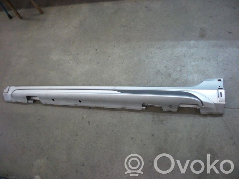 Volvo S60 Sill 