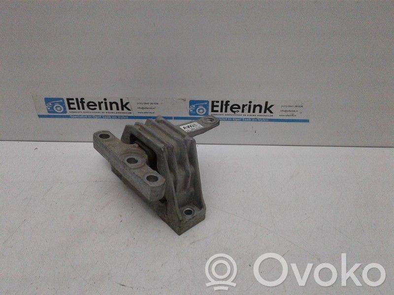 Engine mount bracket   13227715,13227715