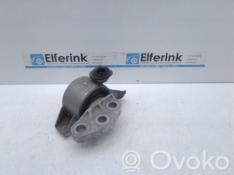 Opel Corsa E Engine mount bracket 