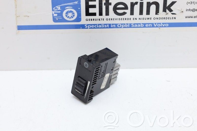Interior lighting switch   9128246,9128246