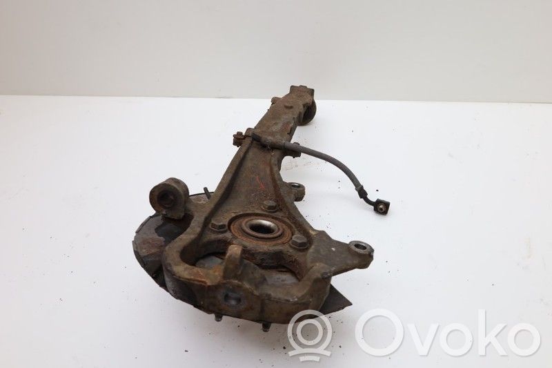 Front wheel hub spindle knuckle