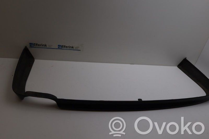 Tailgate/trunk spoiler