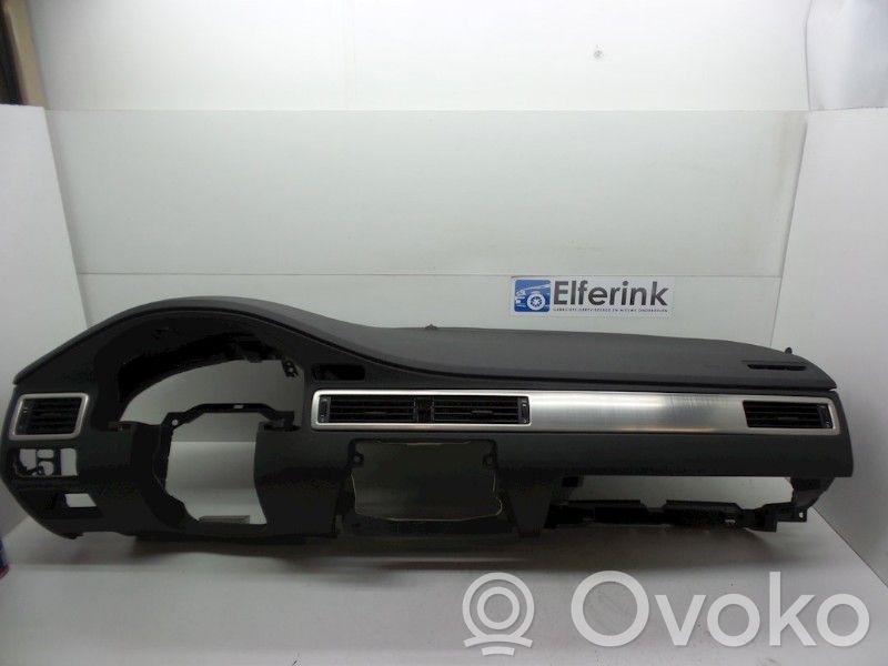 Volvo V70 Panelė 