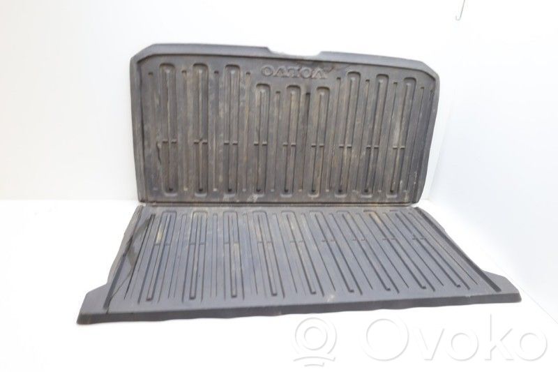 Trunk/boot mat liner