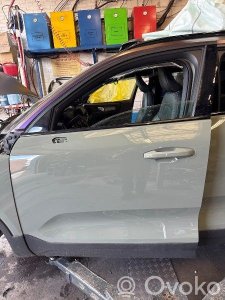 Volvo XC40 Durvis 