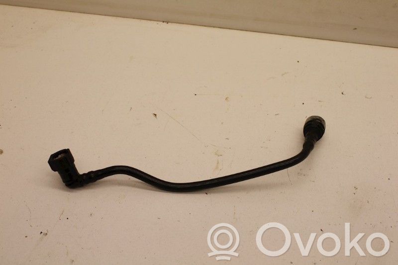 Clutch pipe/line