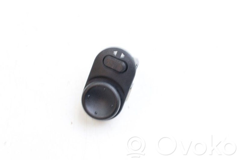 Wing mirror switch   5241211,5241211