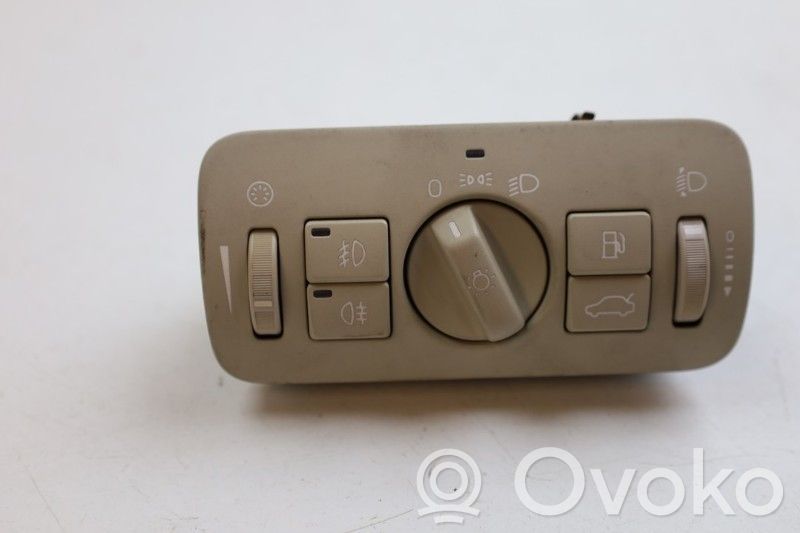 Light switch   30739423,31443853,30739423,31443853,P30739423
