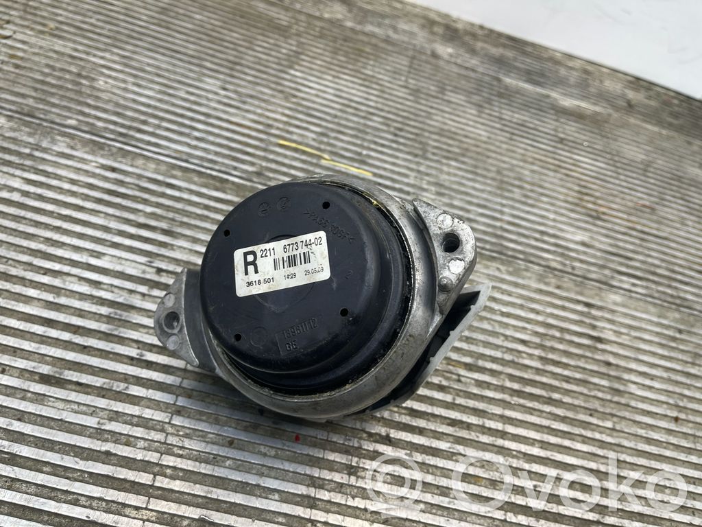 BMW 3 E92 E93 Variklio pagalvė 