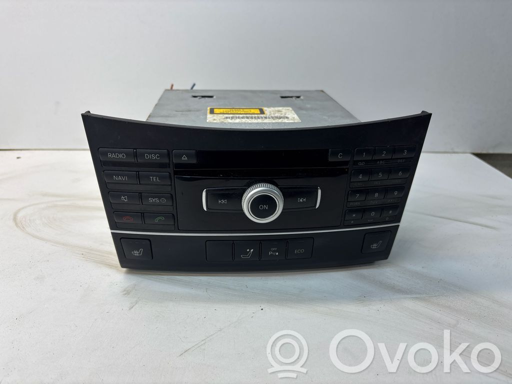 Mercedes-Benz E W212 Panel / Radioodtwarzacz CD/DVD/GPS 