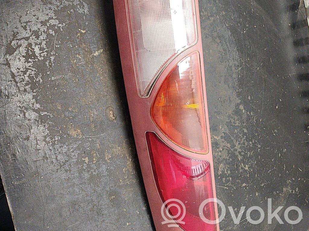 Renault Kangoo I Lampă spate în caroserie 