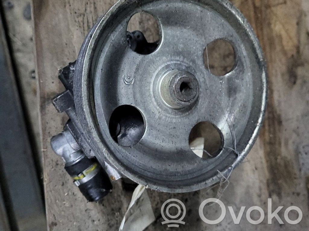 Citroen C5 Ohjaustehostimen pumppu 