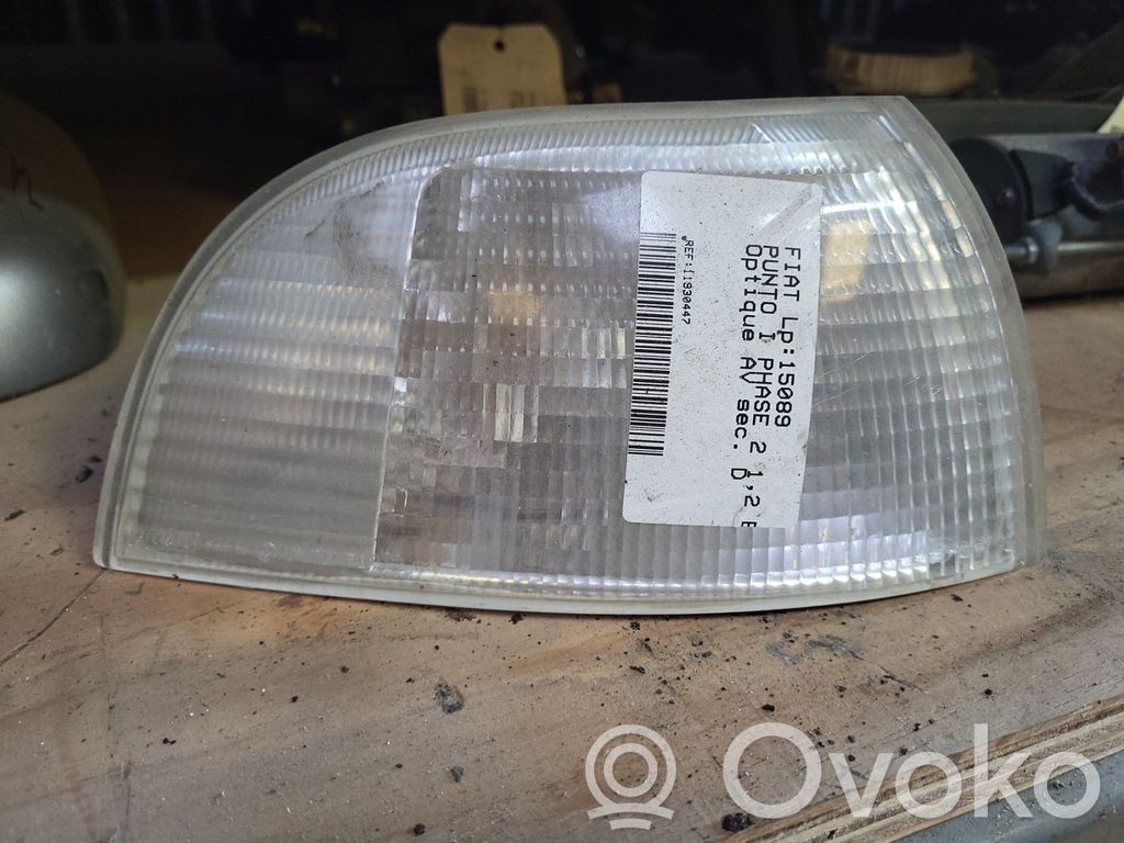 Fiat Punto (176) Semnalizator bară față 