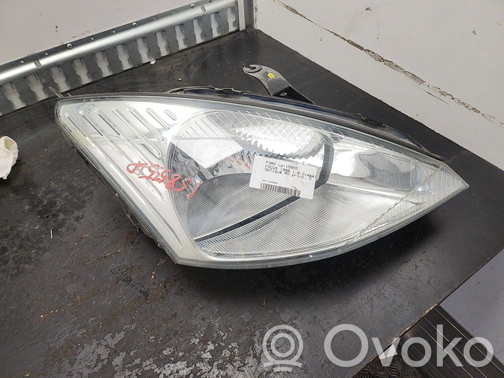 Ford Focus Headlight/headlamp 