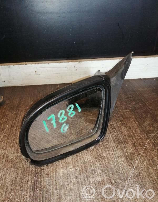Opel Corsa B Manualne lusterko boczne drzwi przednich 