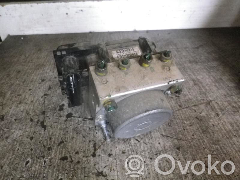 Dacia Sandero ABS bloks 