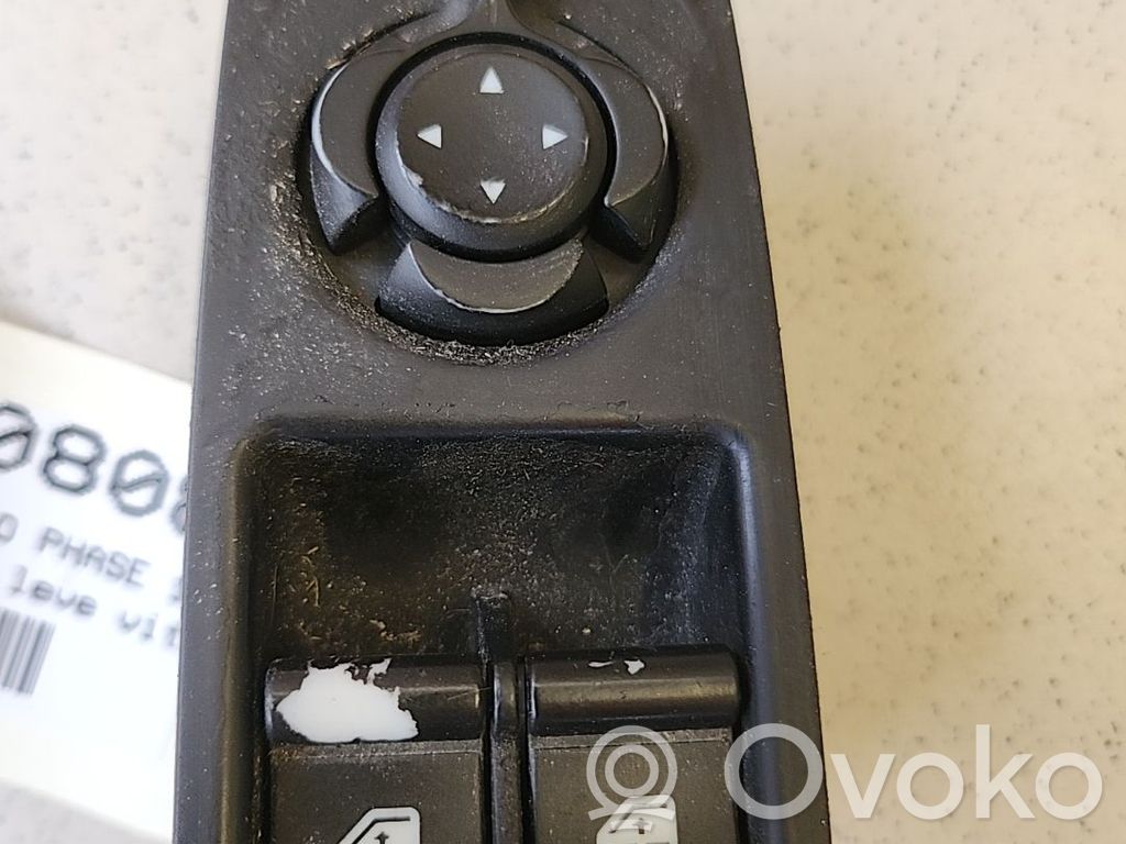 Alfa Romeo Mito Electric window control switch 