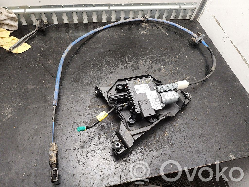 Peugeot 5008 Module de commande de frein à main 