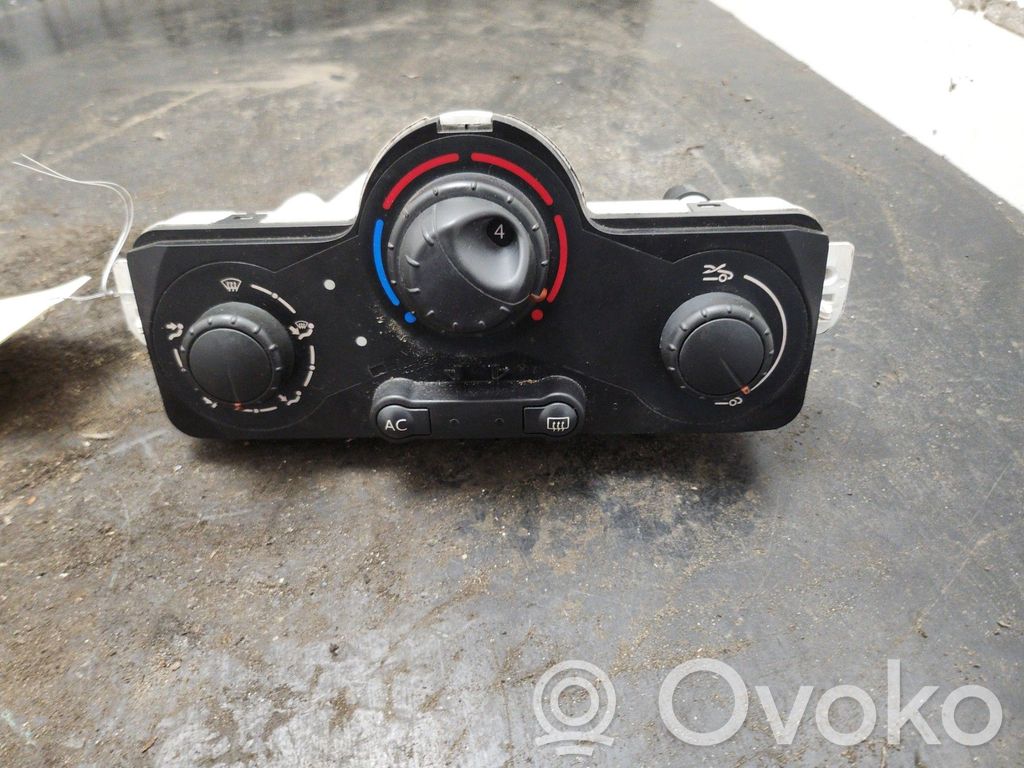 Renault Clio III Climate control unit 