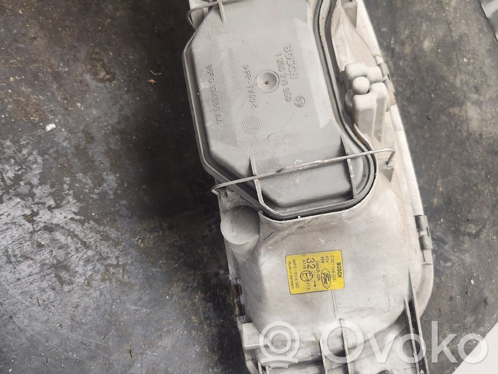 Ford Fiesta Scheinwerfer 