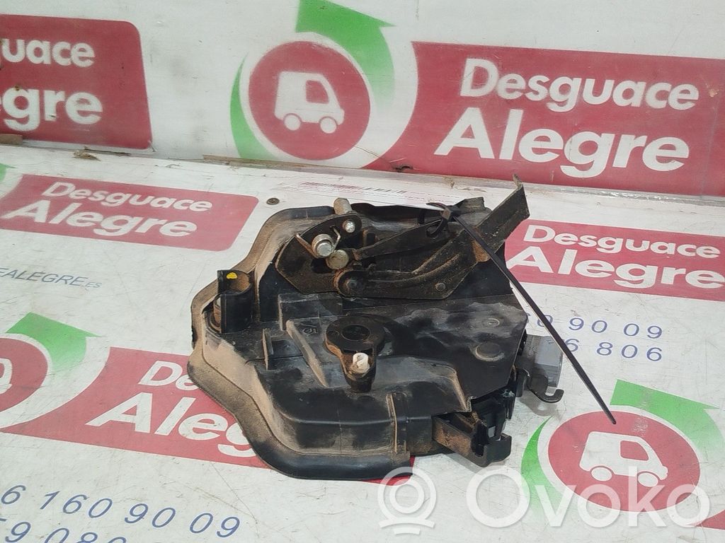 BMW 3 E46 Priekinė durų spyna 