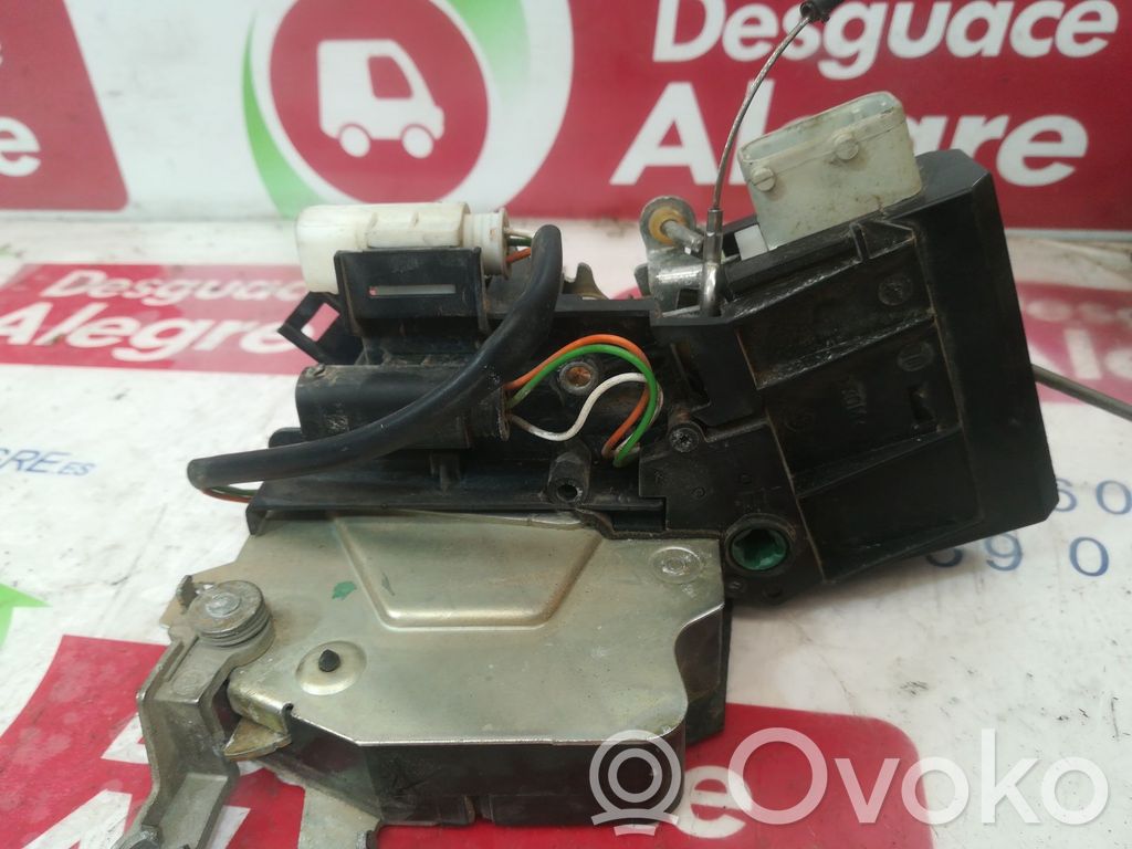 Cerradura de puerta trasera   51227036171