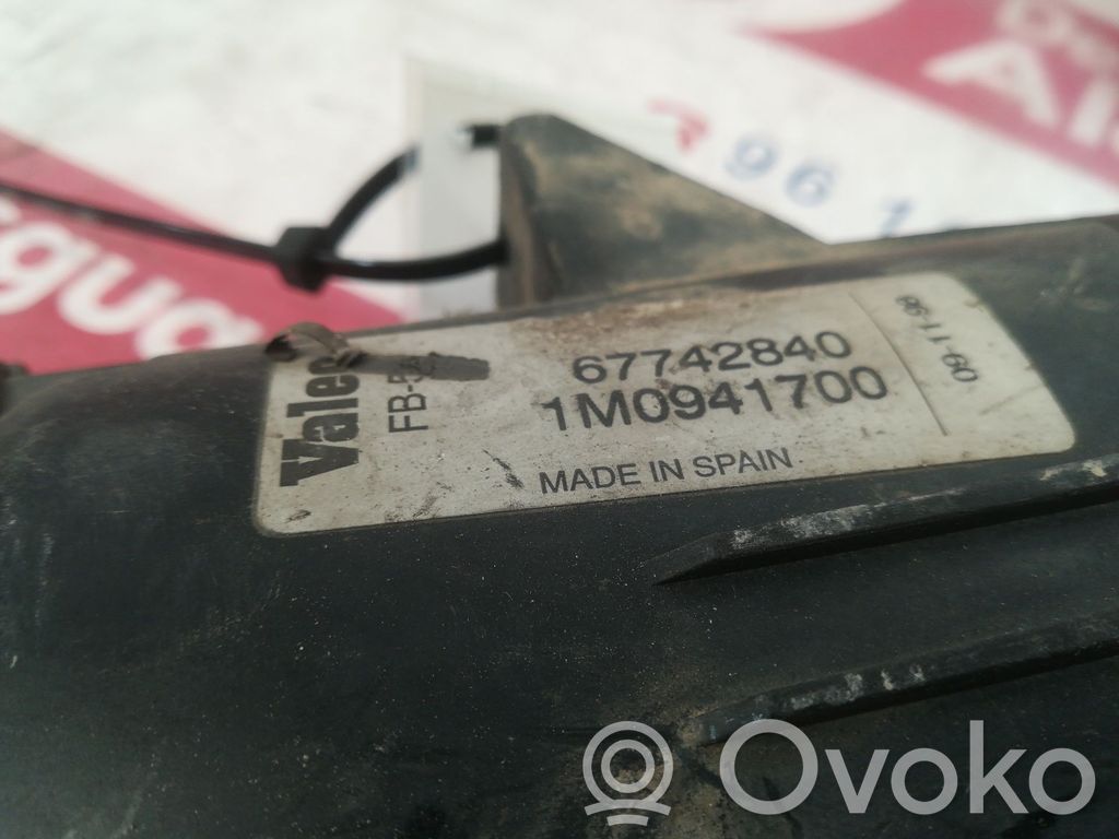 Etusumuvalo   1M0941700