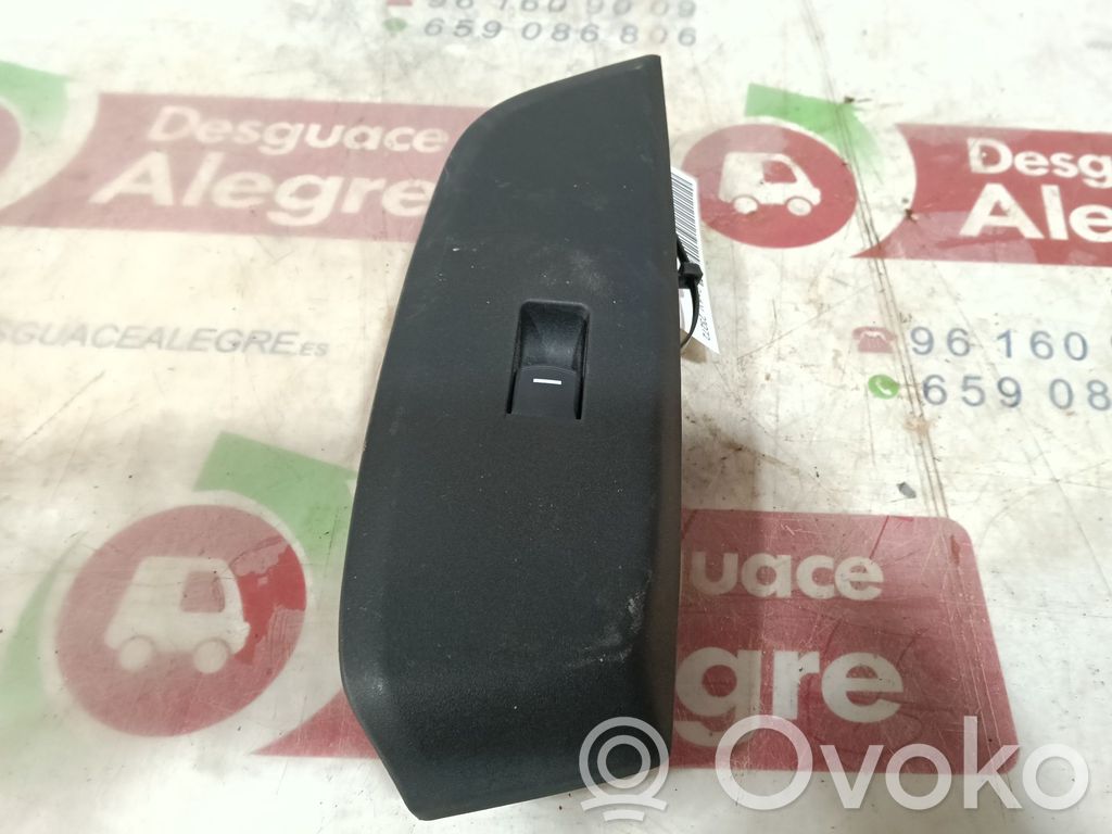 Interruptor del elevalunas eléctrico   M64609