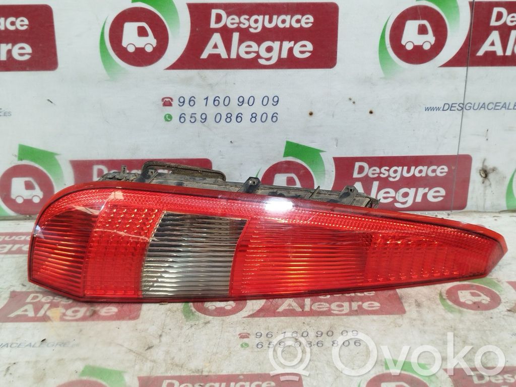 Ford Fiesta Lampă spate în caroserie 