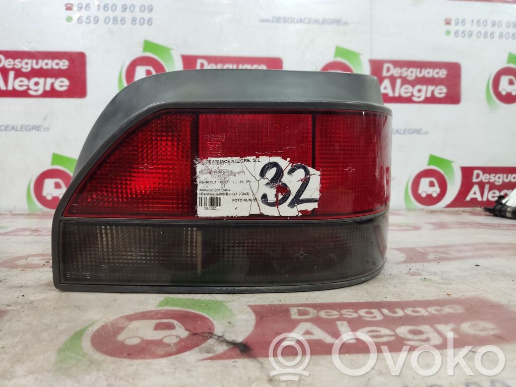 Renault Clio I Feux arrière / postérieurs