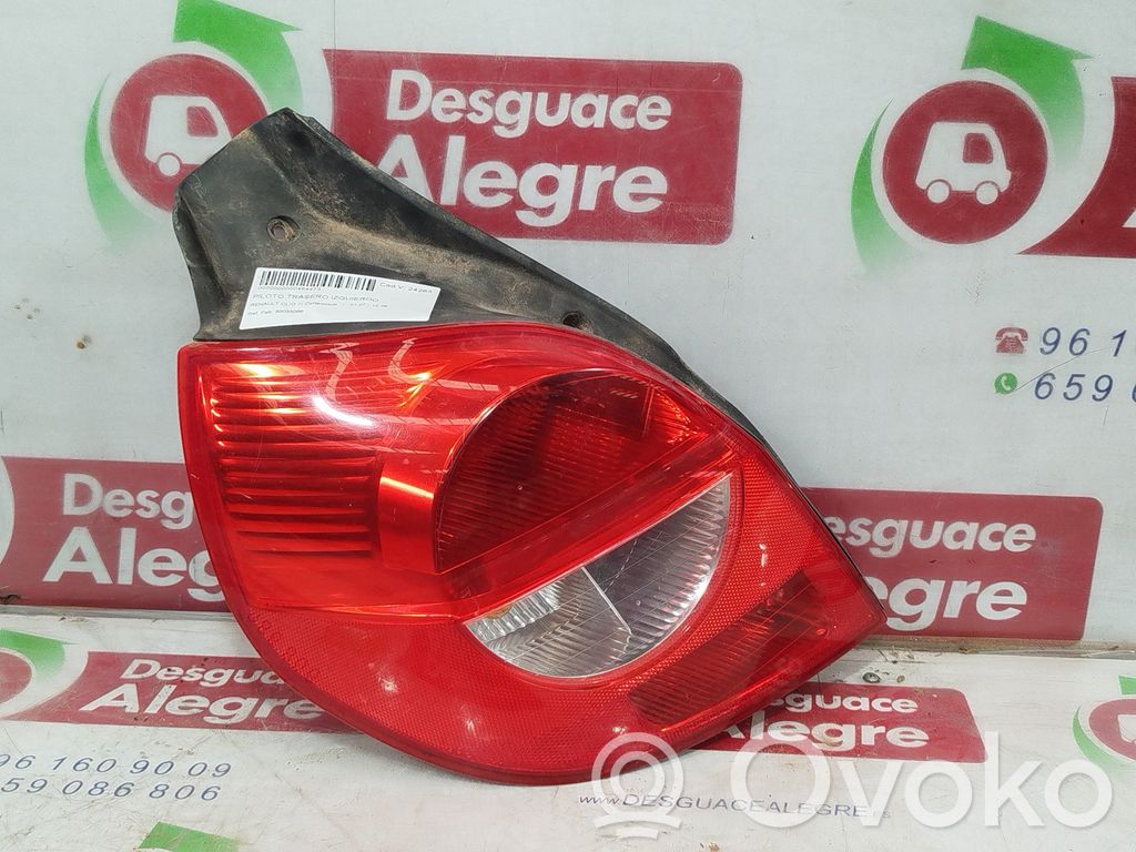 Renault Clio III Luz trasera/de freno 