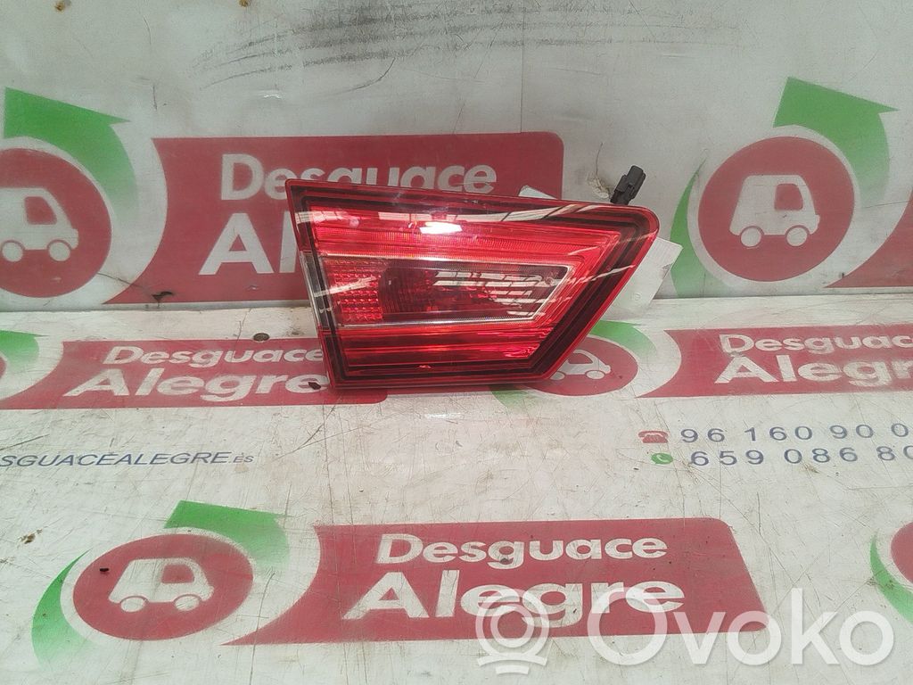 Renault Clio IV Lampy tylnej klapy bagażnika