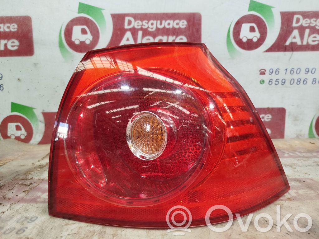 Volkswagen Golf V Lampa tylna 